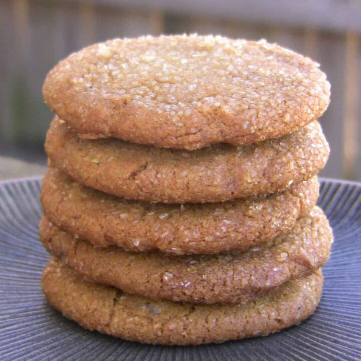 Vegan Ginger Cookies with Coconut Oil & Cardamom